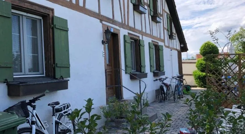 Cozy apartment close to Zurich Airport and City - Image 1