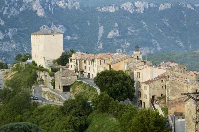 Maison Rose - Image 1