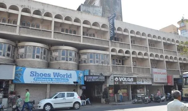 Hotel Dreamland Surat - Image 1