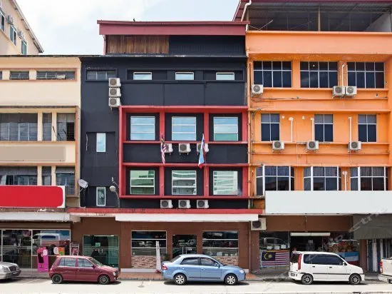 OYO 209 Yomi Hotel - Image 1
