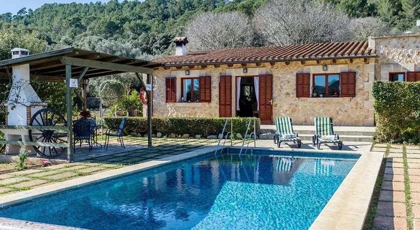 Villa Eu Clos lovely 2 bedroom villa with private pool AC Wifi and private garden located in beau - Image 1