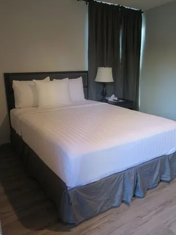 AMERICAS BEST VALUE INN (7TH STREET) - Image 1