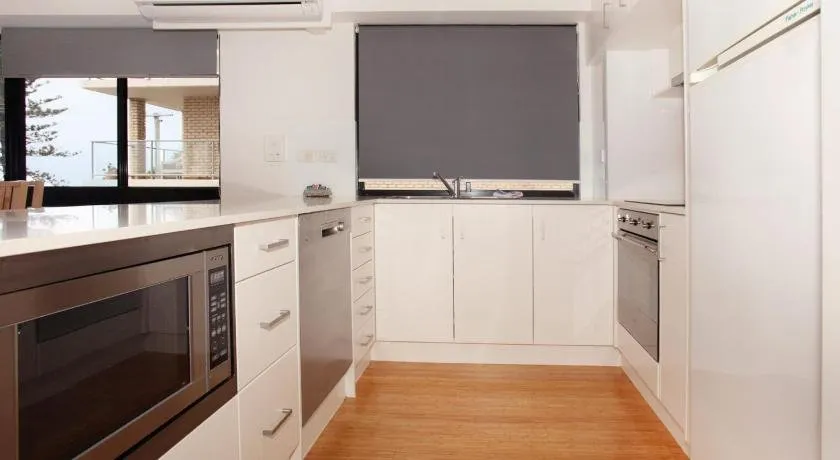Unit 3 Phoenix Apartments 1736 David Low Way Coolum Beach - Linen Incl WIFI 500 Bond - Image 1