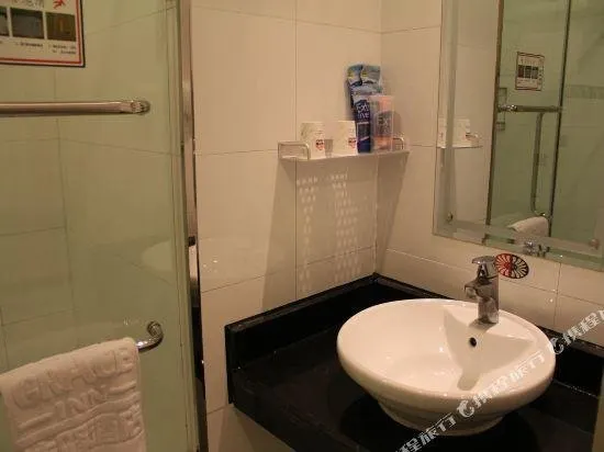 Grace Inn Hotel (Liaocheng Liuyuan Road Bus Terminal) - Image 1