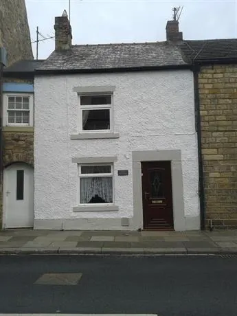 Angate Cottage - Image 1
