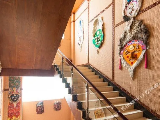 Minshan Tibetan Ethnic Hotel (Zhaqi Temple Branch) - Image 1