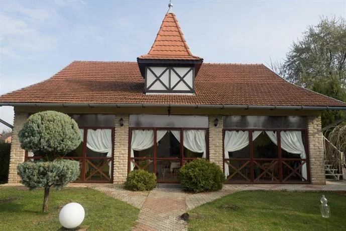 Vila Nikolas - Image 1