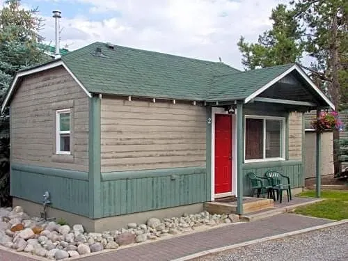 Bear Hill Lodge - Image 1