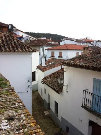 Casa Con Encanto En Valdelarco - Image 1