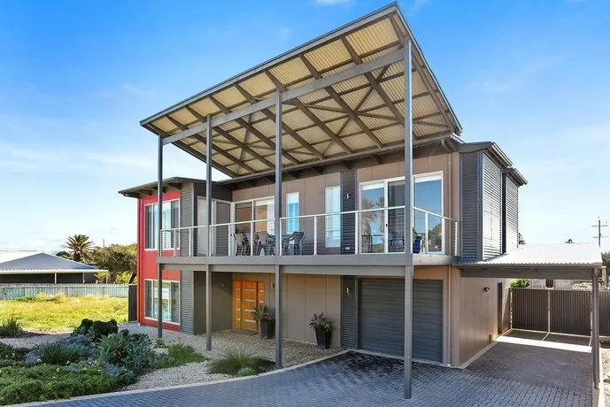 RiverSea Goolwa Beachhouse - WiFi - Pet-Friendly - Image 1