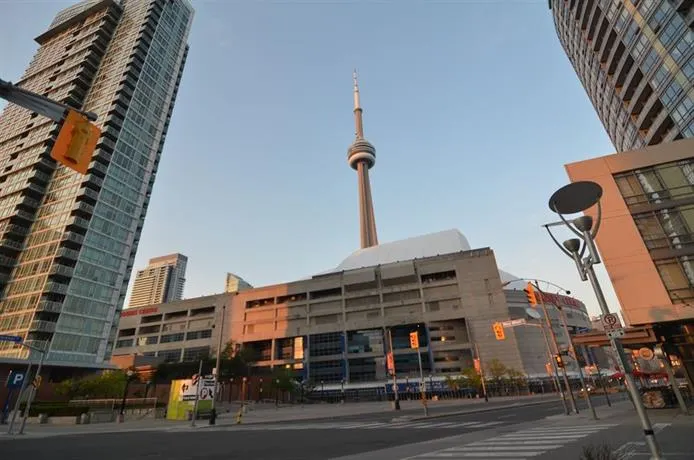 Toronto Escape - The Amethyst Suite - Image 1
