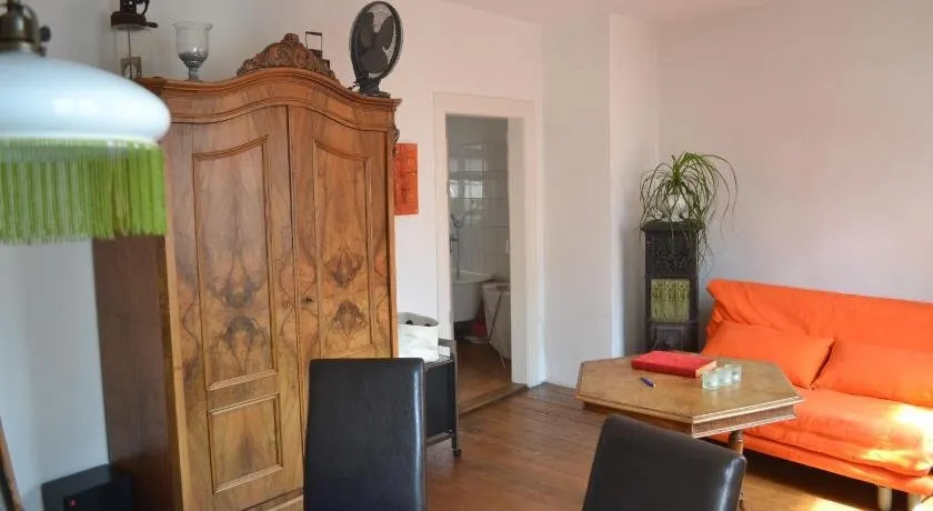 Hauer Apartment - Image 1