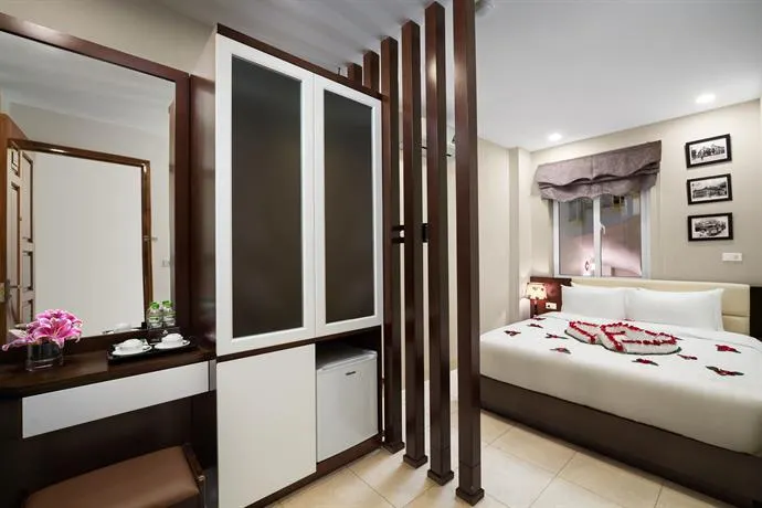 New Vision Palace Hotel - Image 1
