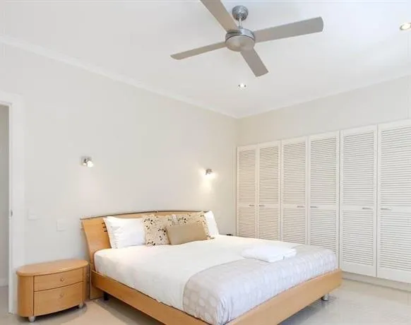 44 Noosa Parade - Image 1