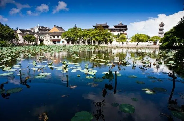 Baibuge Hotel - Image 1