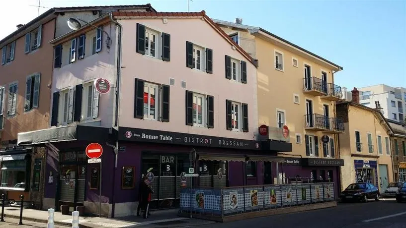 Bourg Centre Résidence - Image 1
