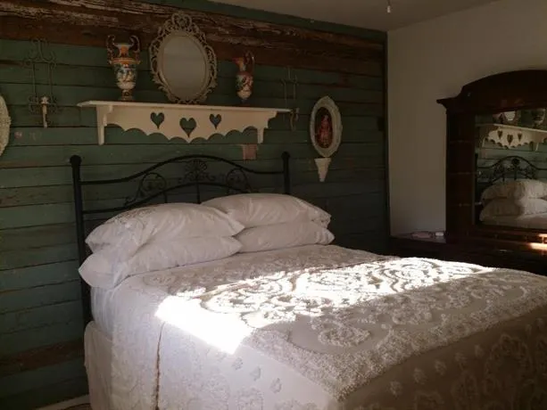 The Hoffmann Vacation Rental Bed & Breakfast - Image 1