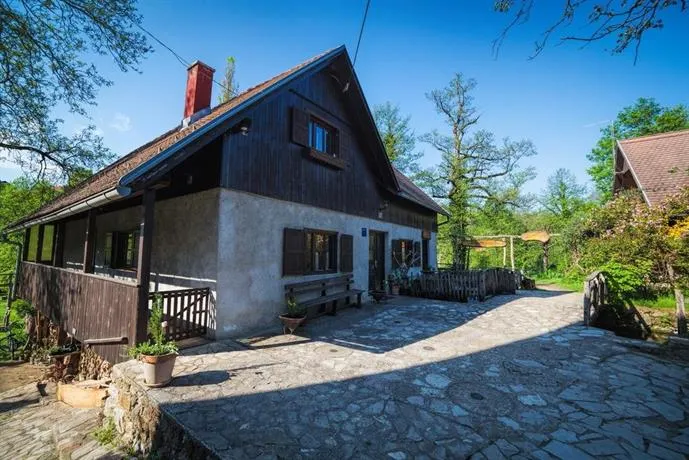 Slovin Unique - Rastoke - Image 1