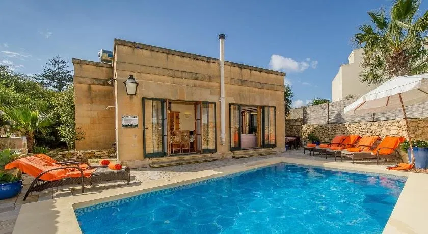 Cassetta Menzja Semi Detached Bungalow - Image 1