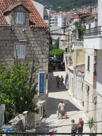 Old Town House Makarska - Image 1