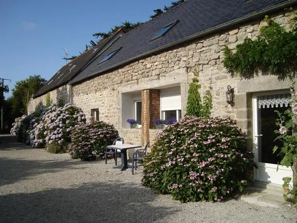 Les Châtaigniers - Image 1