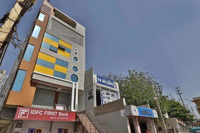 Hotel Parivar by OYO Rooms - Image 1
