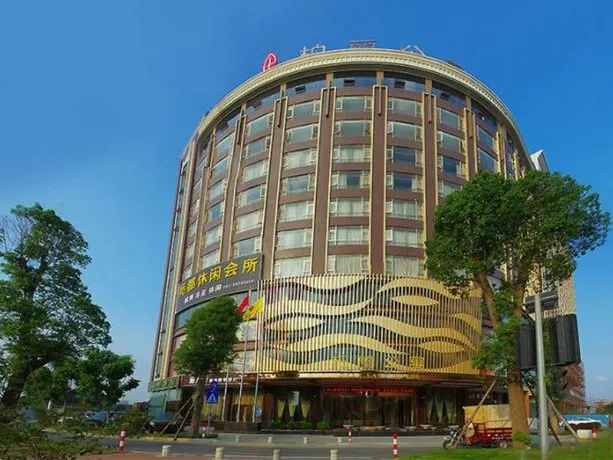 Park Lane Hotel - Image 1