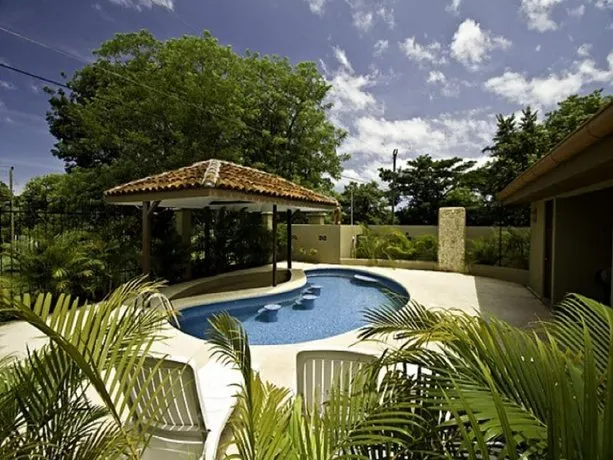 La Carolina Condo 5 - Image 1