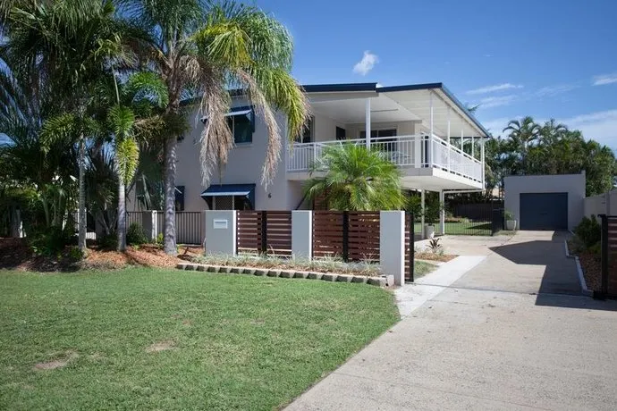 City Beach Holiday House - Image 1