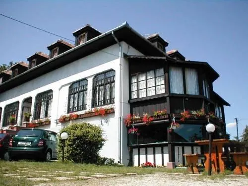 Hotel Krisztina Panzió - Image 1