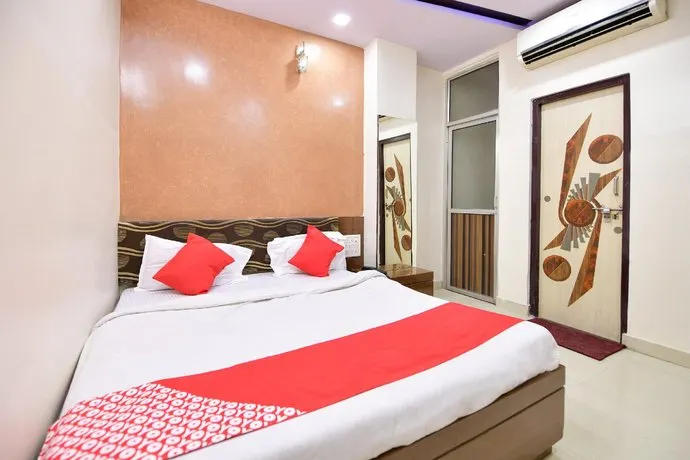 Ganga by OYO Rooms - Image 1
