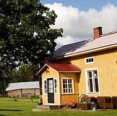 PIRKHOLMA COTTAGES - Image 1
