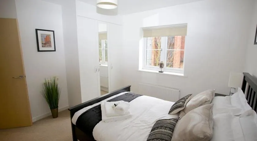 Gateway Apartment Nottingham - Image 1