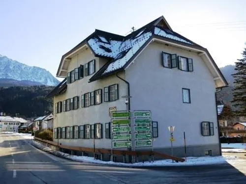 56er Herzog Apartments - Image 1