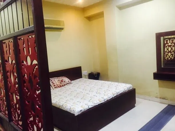 Hotel Anand - Image 1