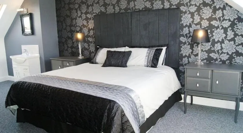 Newcastle Country Cottages - Image 1