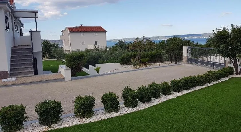 Villa Mustapic - Image 1