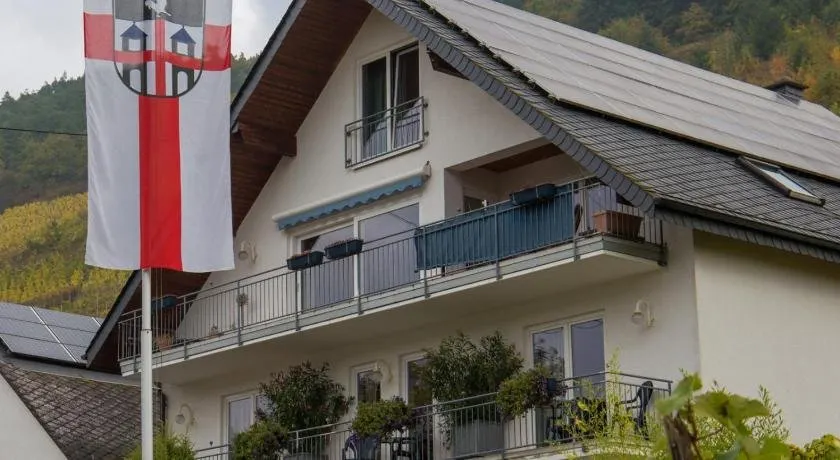 Gastehaus Falklay - Image 1