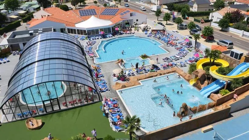 Quest en France Holidays - Mobile home at Jard sur Mer - Image 1