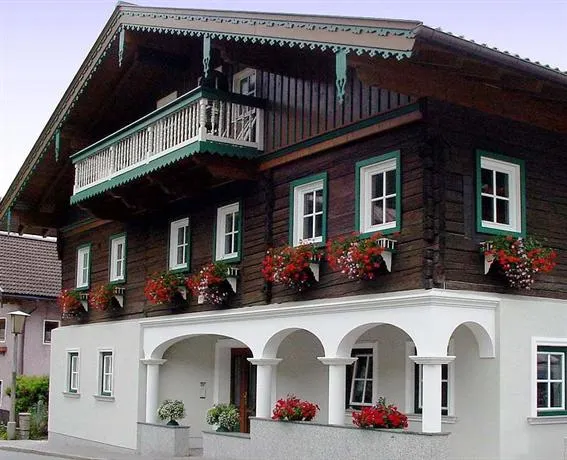 Schlosserhaus Appartements - Image 1