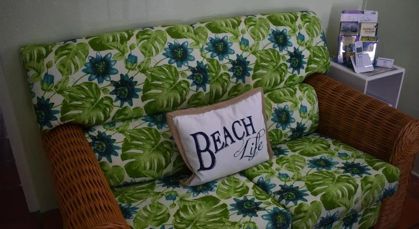 Flamboyant Beach House - Image 1