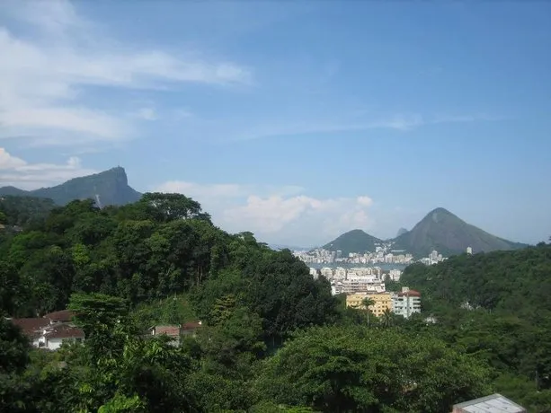 Luxury Gavea Bed and Breakfast - Image 1