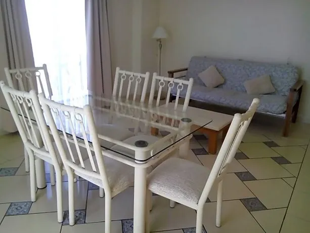 Hotel Y Suites Maria Fernanda - Image 1