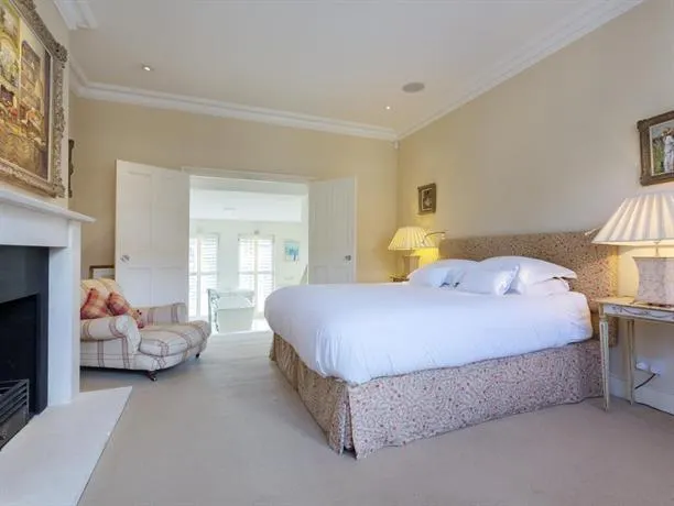 Veeve Palatial 7 Bed Family Home Near Clapham Common Cautley Ave - Image 1