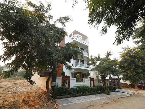 Live Inn By OYO Rooms - Image 1