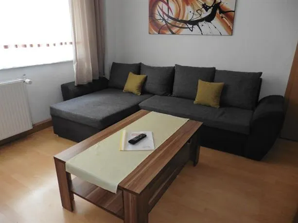 Ferienwohnung in Zwenkau - Image 1