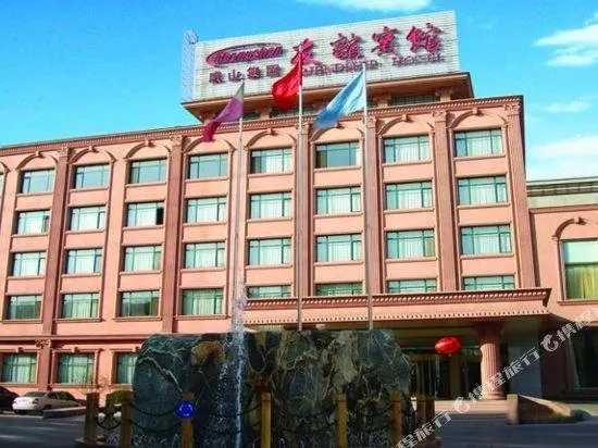 Weihaichengshan Friendship Hotel(rong chengHSRStationStore) - Image 1