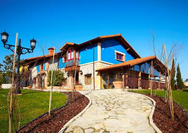 Casa Azaga Guest House - Image 1
