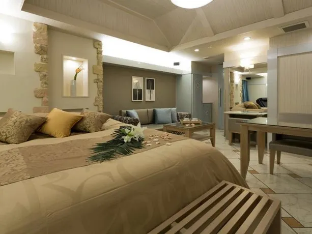Hotel Crea - Image 1