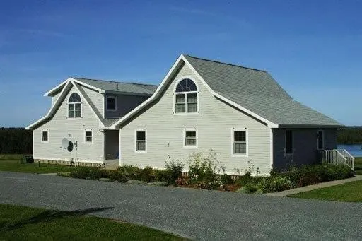 Howe Point Cottage - Image 1